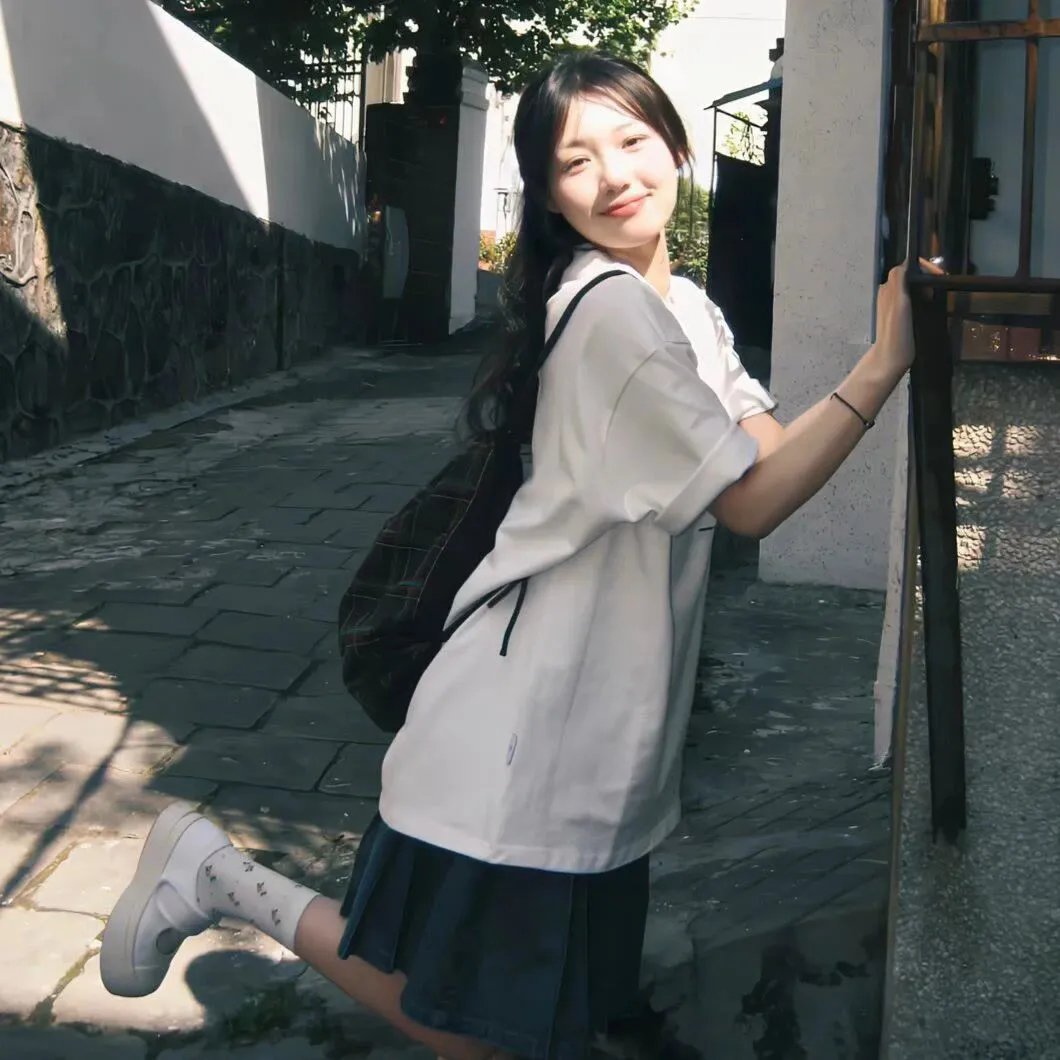 热门明星易烊千玺